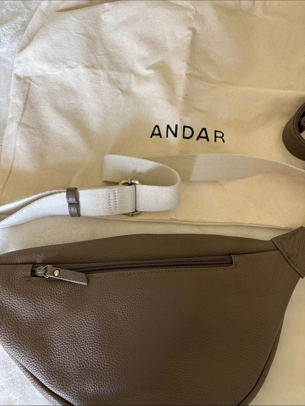 Andar brown leather